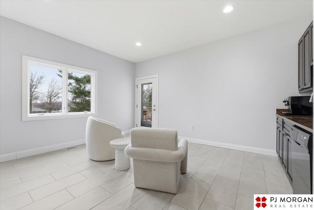 11717 Hickory Road, Omaha, NE 68144