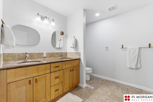 11717 Hickory Road, Omaha, NE 68144