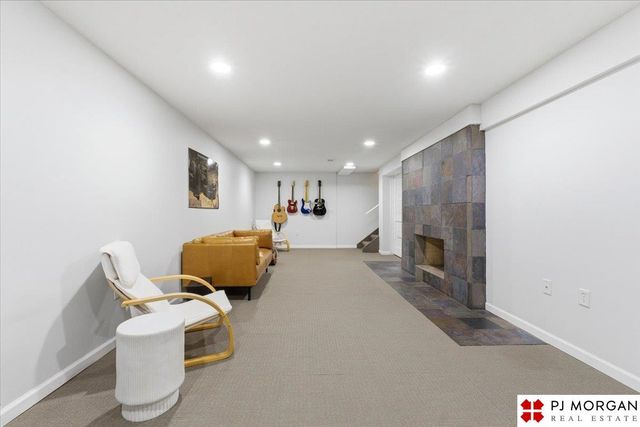 11717 Hickory Road, Omaha, NE 68144