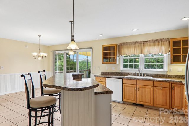 20 Amber Drive, Horse Shoe, NC 28742
