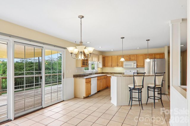 20 Amber Drive, Horse Shoe, NC 28742