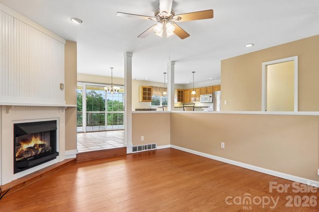 20 Amber Drive, Horse Shoe, NC 28742