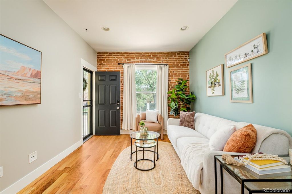 916 E 26th Avenue, Denver, CO 80205