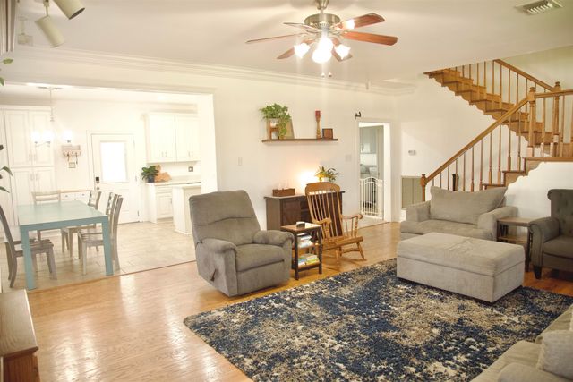 128 E 43rd Place, Cut Off, LA 70345