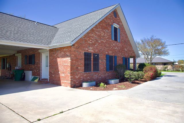 128 E 43rd Place, Cut Off, LA 70345