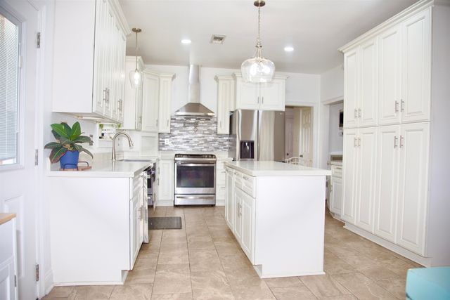 128 E 43rd Place, Cut Off, LA 70345