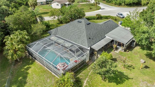 8516 99th Court, Vero Beach, FL 32967