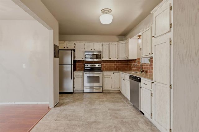 8124 NW 32nd Street, Bethany, OK 73008