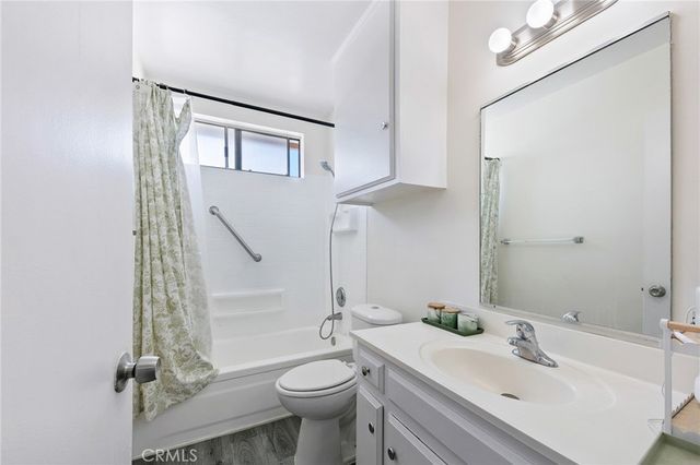 245 E Artesia, Long Beach, CA 90805