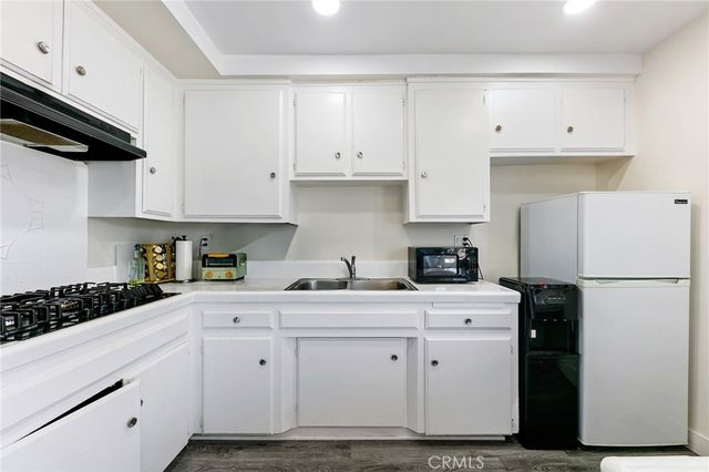 245 E Artesia, Long Beach, CA 90805