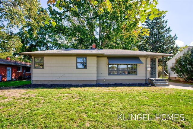 902 S Despelder Street, Grand Haven, MI 49417