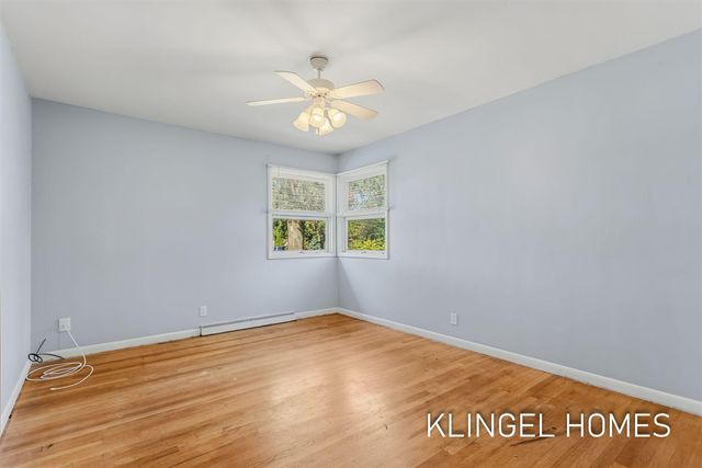 902 S Despelder Street, Grand Haven, MI 49417