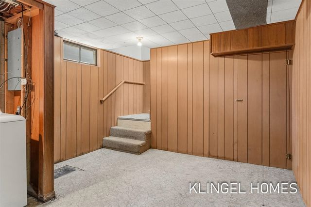902 S Despelder Street, Grand Haven, MI 49417