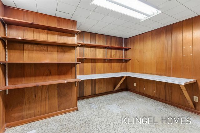 902 S Despelder Street, Grand Haven, MI 49417