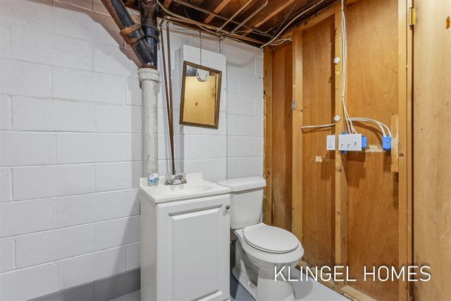 902 S Despelder Street, Grand Haven, MI 49417