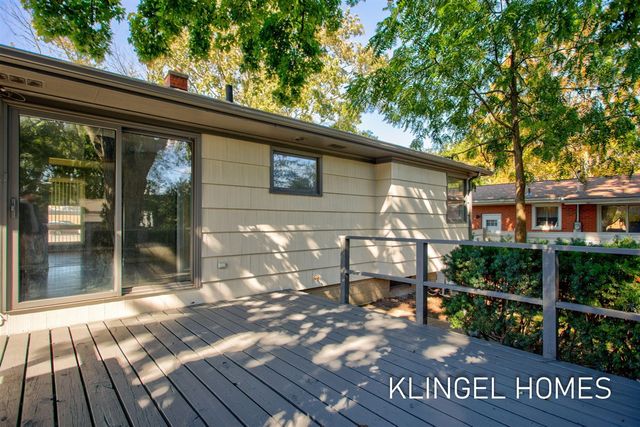 902 S Despelder Street, Grand Haven, MI 49417