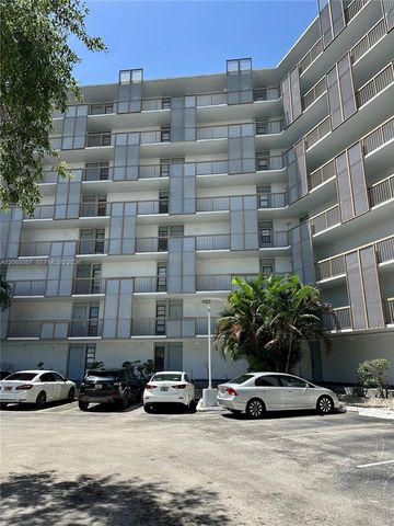 3401 N Country Club Drive EI-216, Aventura, FL 33180