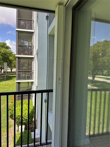 3401 N Country Club Drive EI-216, Aventura, FL 33180