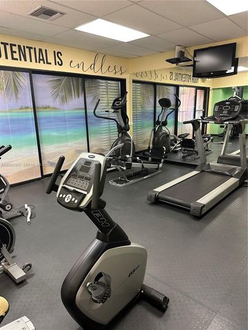 3401 N Country Club Drive EI-216, Aventura, FL 33180