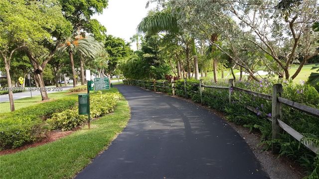 3401 N Country Club Drive EI-216, Aventura, FL 33180