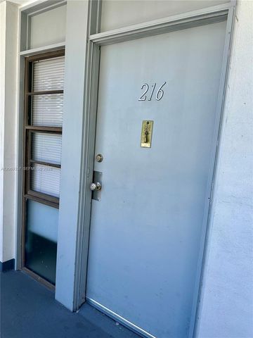 3401 N Country Club Drive EI-216, Aventura, FL 33180