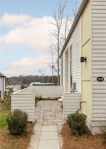 1220 Lupo Loop, Chattahoochee Hills, GA 30268