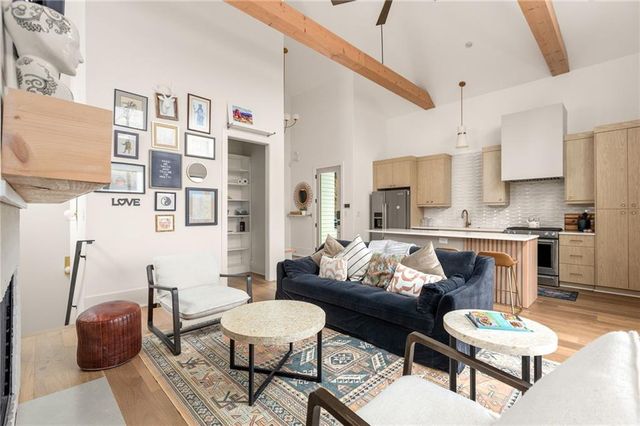 1220 Lupo Loop, Chattahoochee Hills, GA 30268