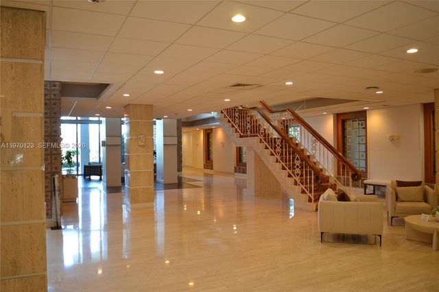 2899 Collins Ave 440, Miami Beach, FL 33140