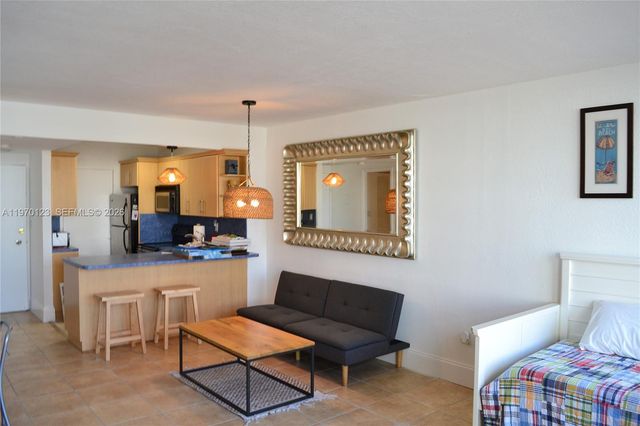 2899 Collins Ave 440, Miami Beach, FL 33140