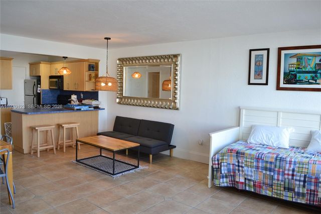 2899 Collins Ave 440, Miami Beach, FL 33140