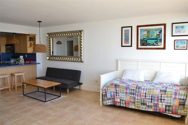 2899 Collins Ave 440, Miami Beach, FL 33140