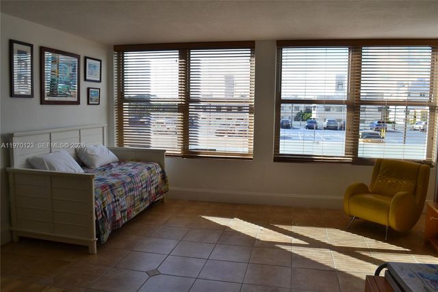 2899 Collins Ave 440, Miami Beach, FL 33140