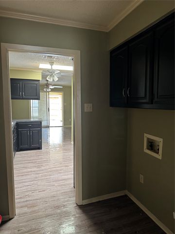 1413 Alford Drive, Hillsboro, TX 76645