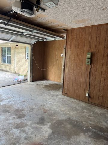 1413 Alford Drive, Hillsboro, TX 76645