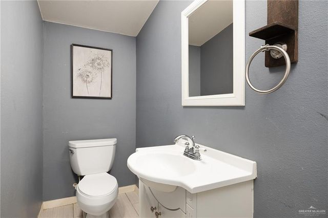 1805 N Cummings Avenue, Mission, TX 78572