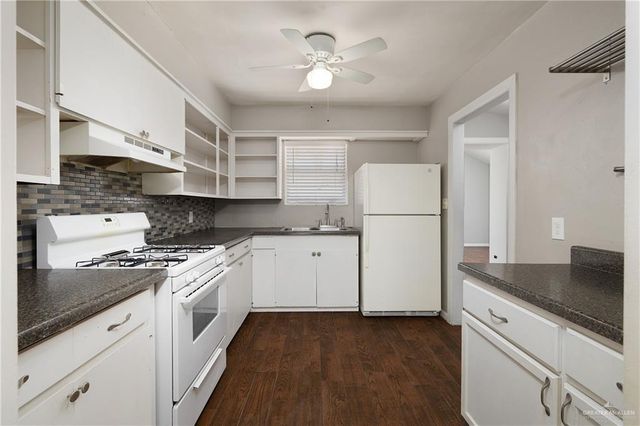 1805 N Cummings Avenue, Mission, TX 78572