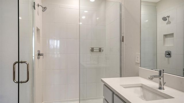 17119 BARNWOOD PLACE, Lakewood Ranch, FL 34211