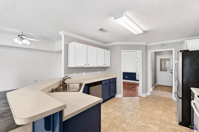 226 Spring Chase Circle, Kathleen, GA 31047