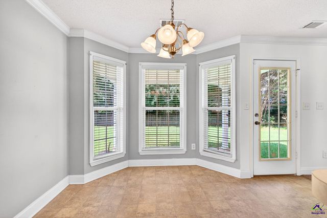 226 Spring Chase Circle, Kathleen, GA 31047