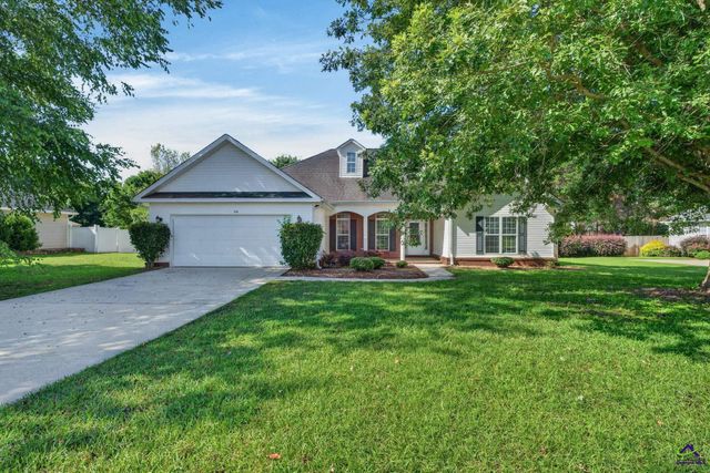 226 Spring Chase Circle, Kathleen, GA 31047