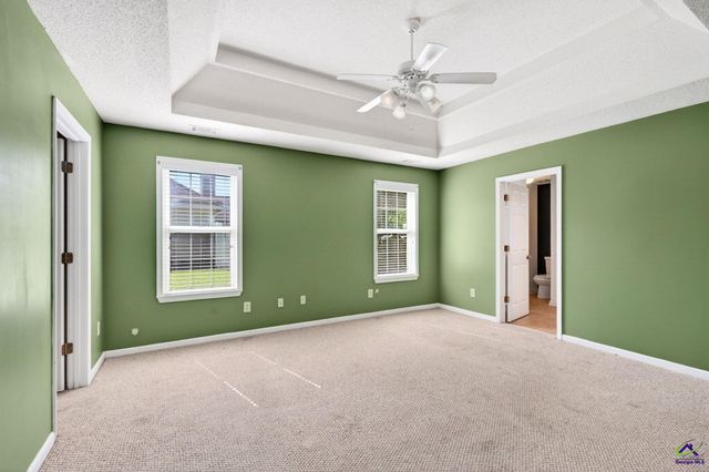 226 Spring Chase Circle, Kathleen, GA 31047