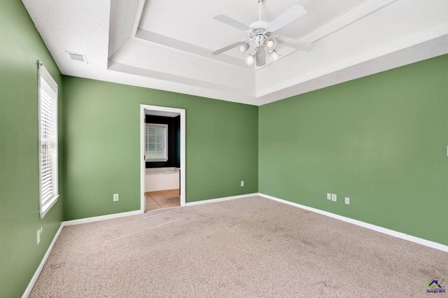 226 Spring Chase Circle, Kathleen, GA 31047