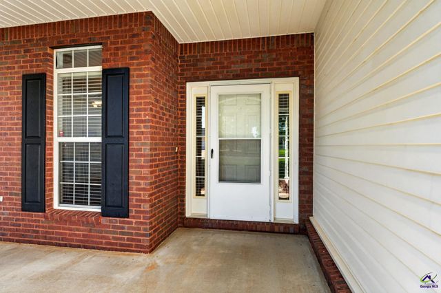 226 Spring Chase Circle, Kathleen, GA 31047