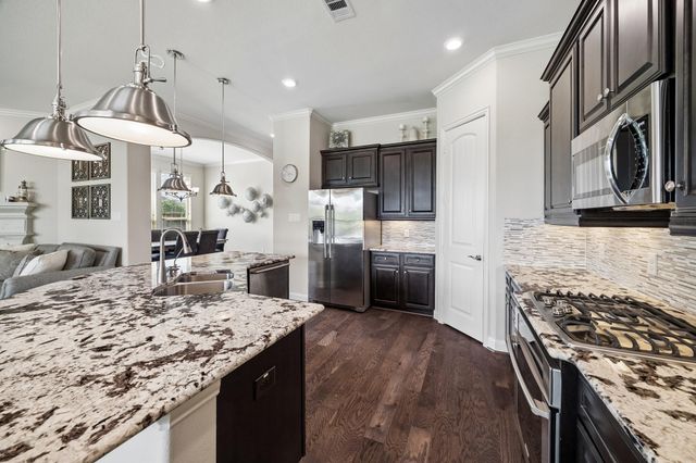 2202 Meadow Wind Drive, Pearland, TX 77089