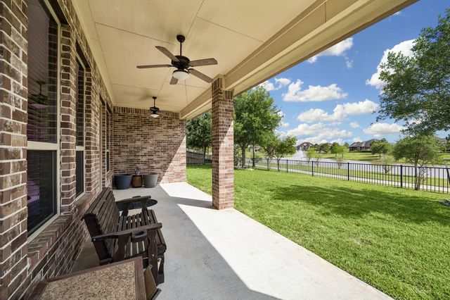 2202 Meadow Wind Drive, Pearland, TX 77089