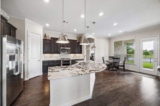 2202 Meadow Wind Drive, Pearland, TX 77089