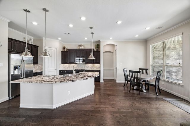 2202 Meadow Wind Drive, Pearland, TX 77089