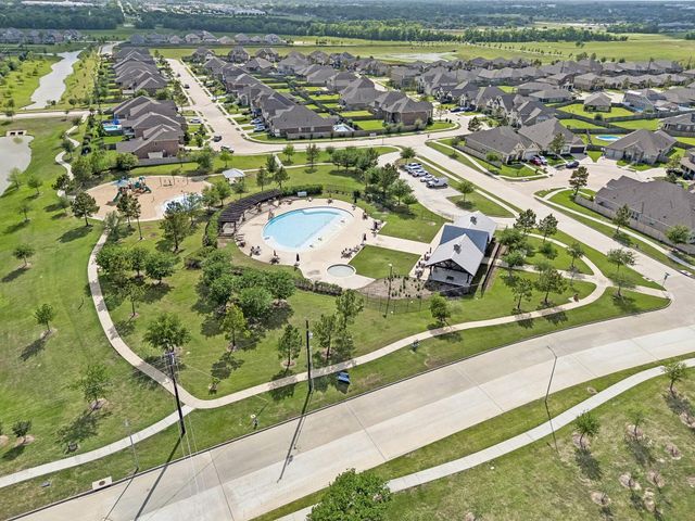 2202 Meadow Wind Drive, Pearland, TX 77089