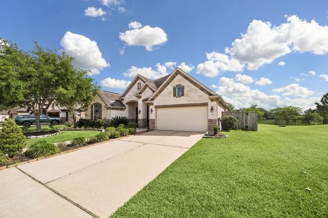 2202 Meadow Wind Drive, Pearland, TX 77089