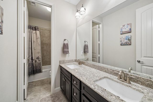 2202 Meadow Wind Drive, Pearland, TX 77089